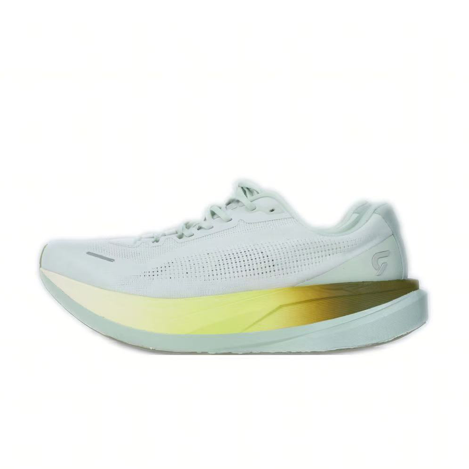 Little Dynafish 'Gold White' | Running Shoes