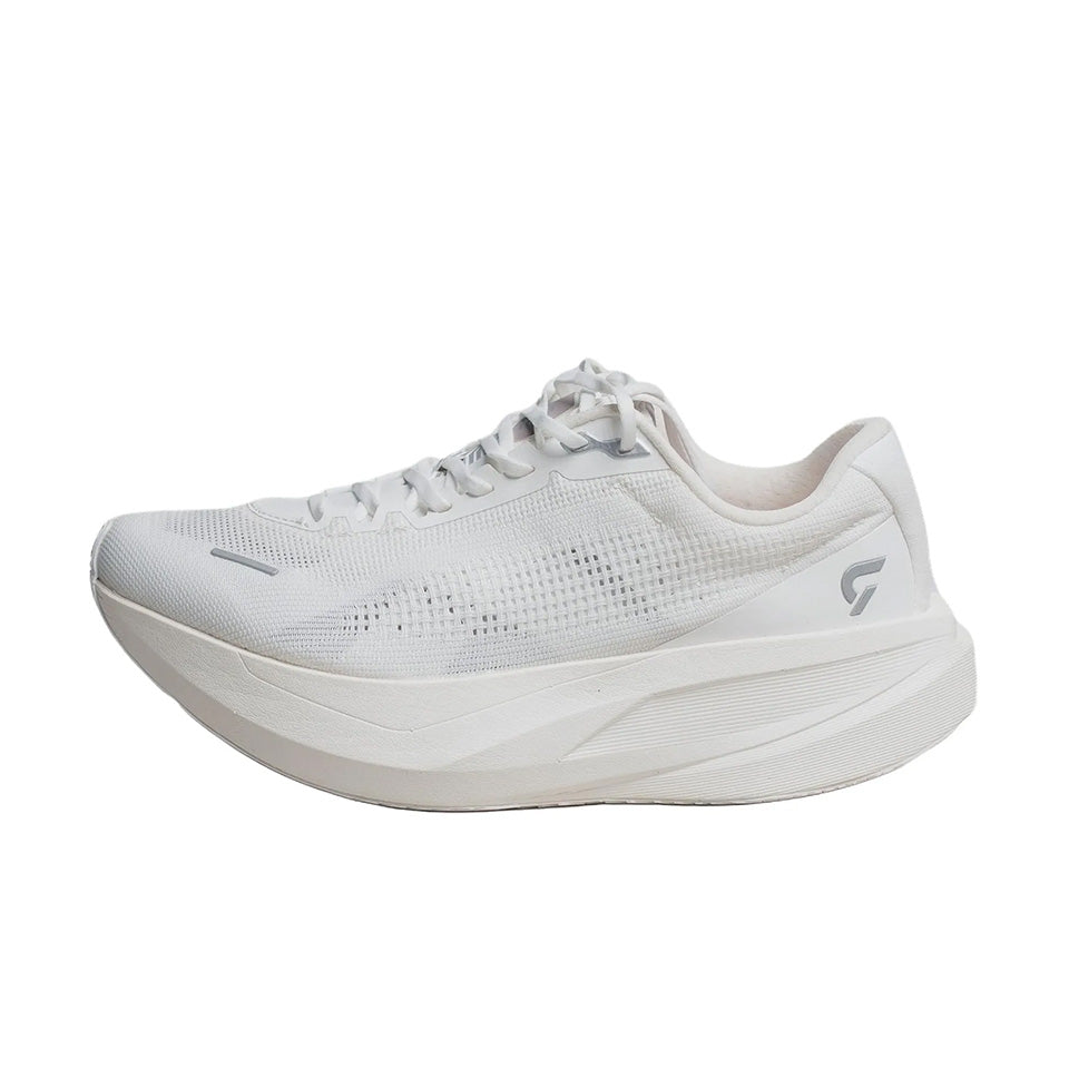 Little Dynafish 'White' | Running Shoes