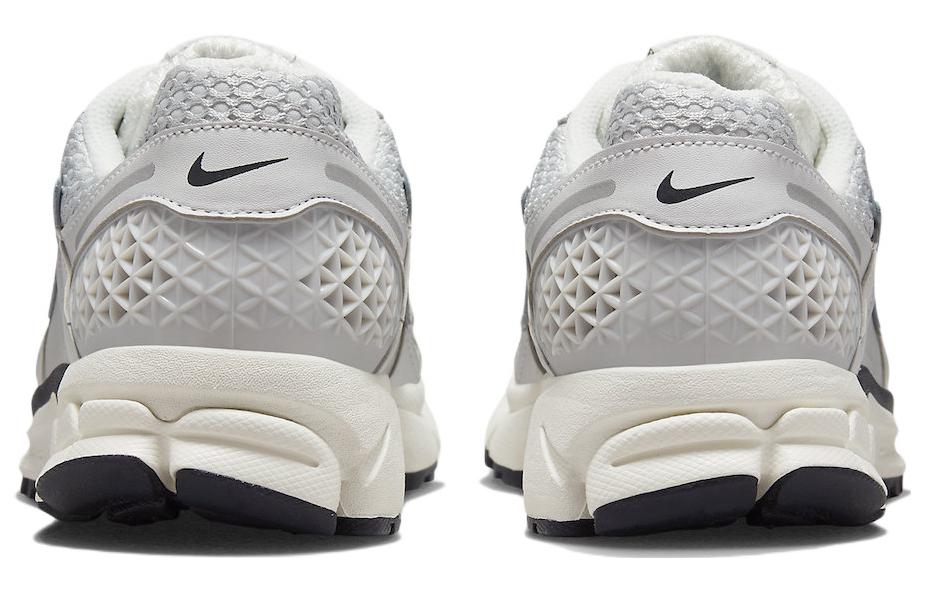 Nike Air Zoom Vomero 5 ' Dust Metallic Argenté' 「Women」