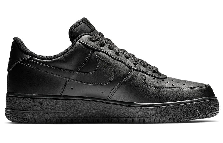 Nike Air Force 1 'Triple Negro'