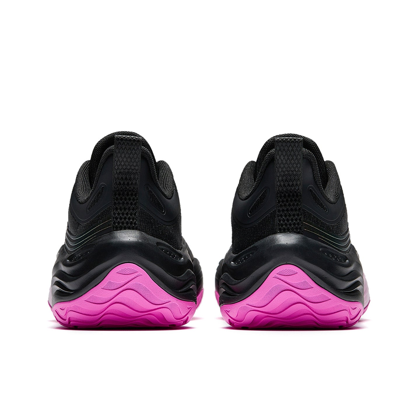 Anta Skyline 3 Nebula 'Noir Violet'