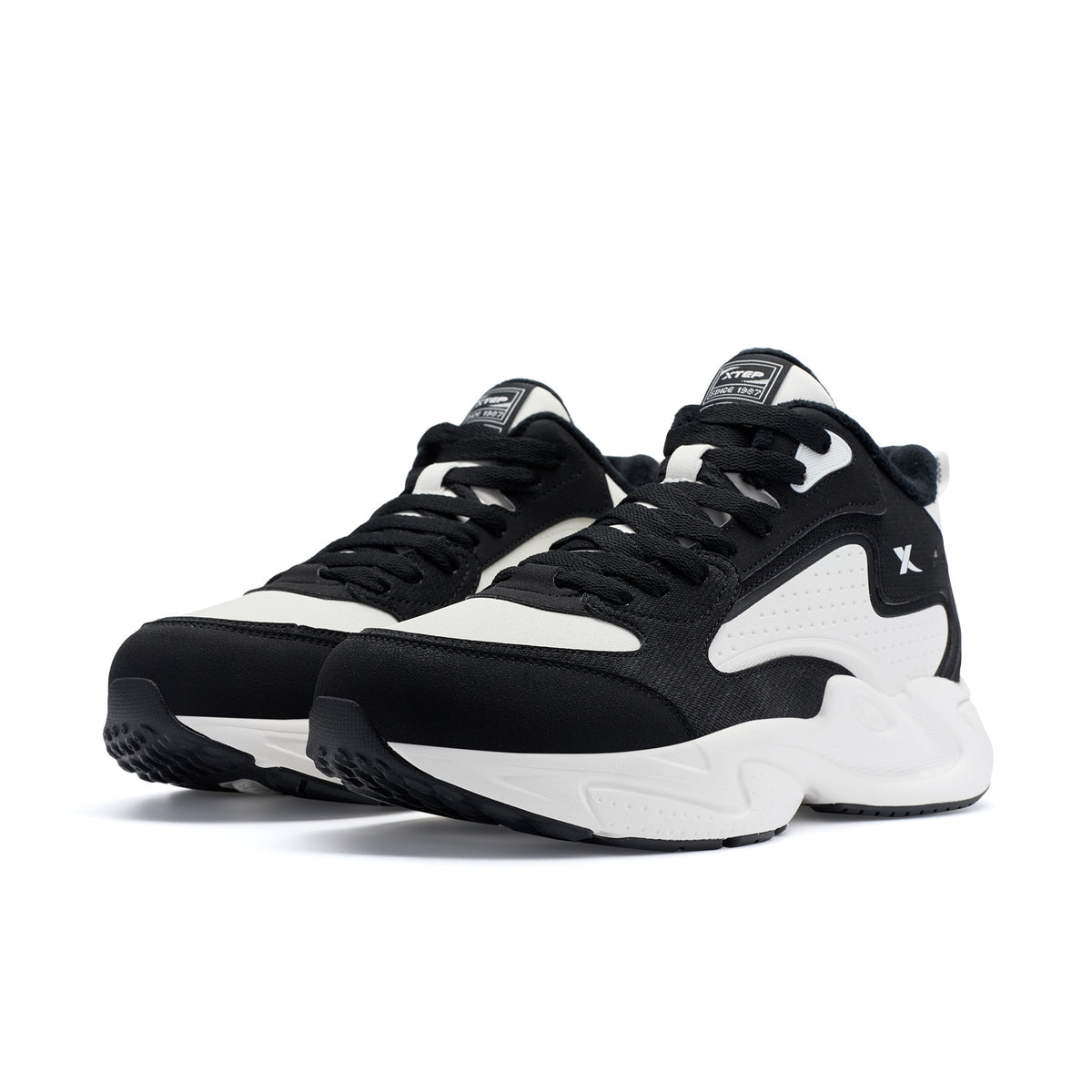 XTEP Red Rock (Thick Cotton) 'Panda'