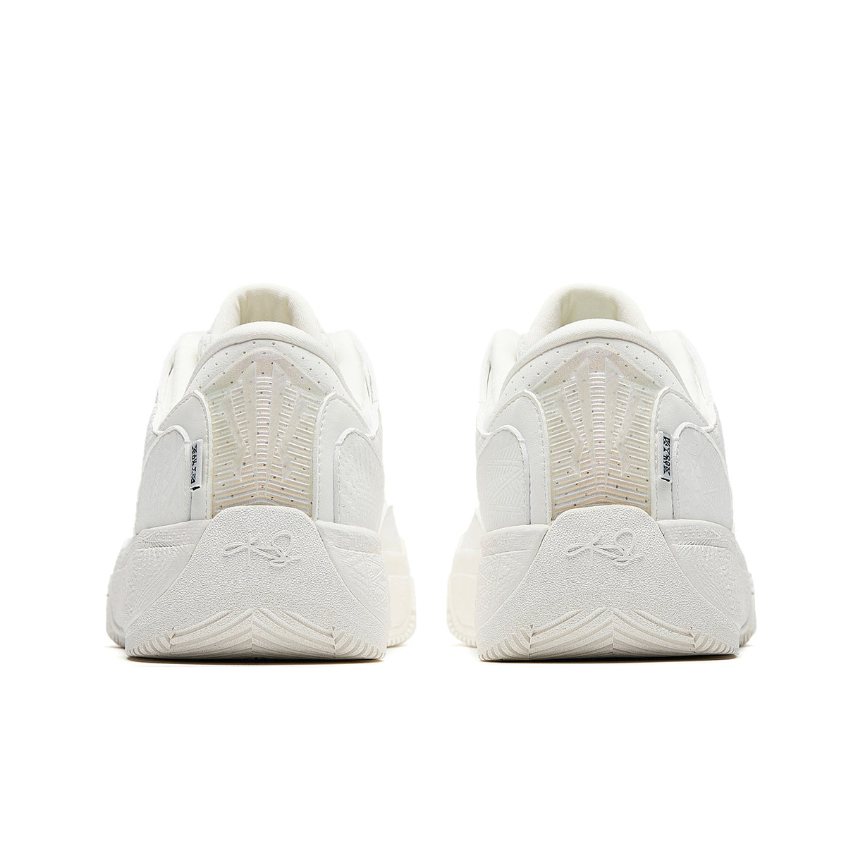 Anta KAI Hélà CODE 'Papyrus White'